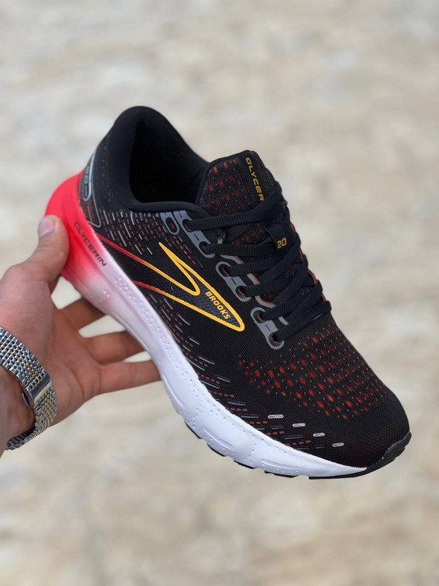 کتونی بروکس گلیسرین ۲۰/BROOKS GLYCERIN 20 /ساخت ویتنام/سایز ۴۰ تا ۴۵/ فروش بصورت عمده و تک