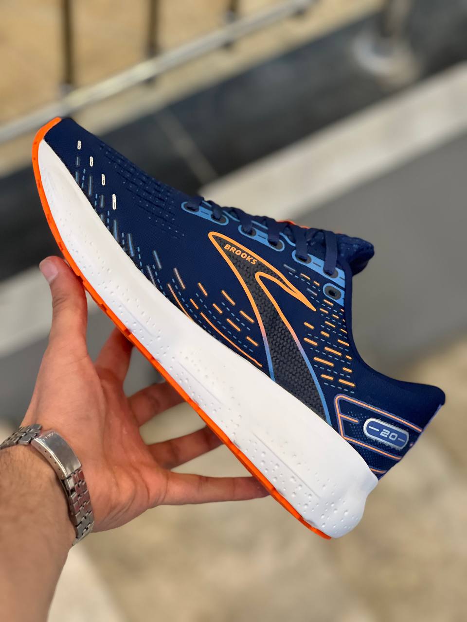 کتونی بروکس گلیسرین ۲۰/BROOKS GLYCERIN 20 /ساخت ویتنام وارداتی/ سایز ۳۶تا ۴۵/فروش بصورت عمده و تک .