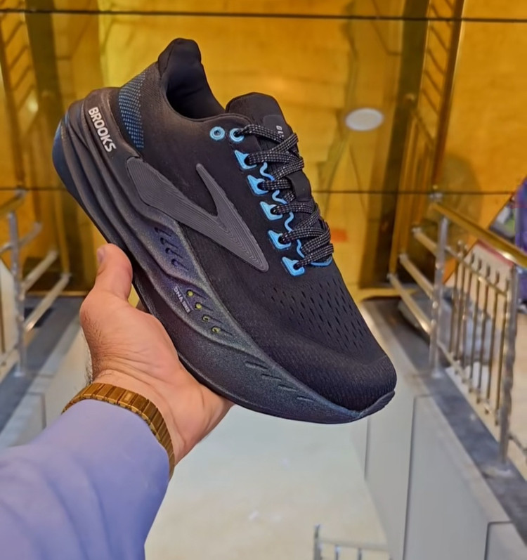 کتونی بروکس/Brooks Glycerin StealthFit 22 /ساخت ویتنام وارداتی/ سایز ۳۶ تا ۴۵/ فروش عمده و تک /