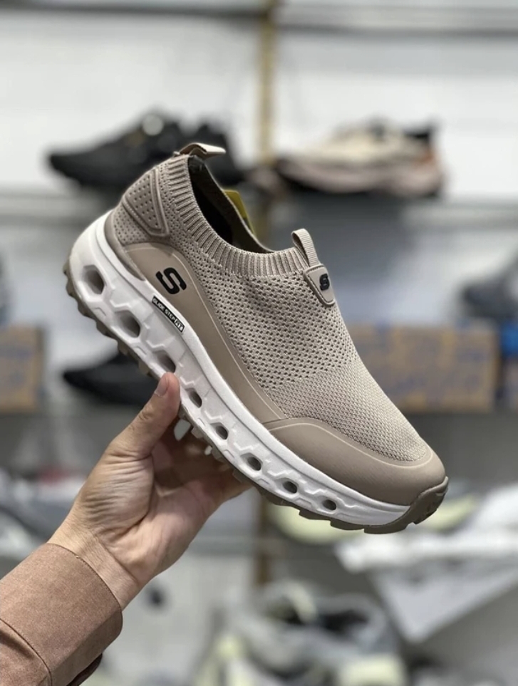 اسکیچرز/Skechers Glide Step Hands-Free Slip-ins/وارداتی ساخت ویتنام/فروش عمده و تک/سایز ۴۰ تا۴۵/