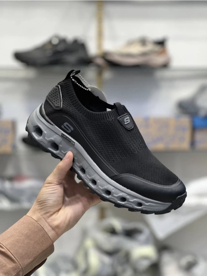 کتونی اسکیچرز/Skechers Glide Step Hands-Free Slip-ins/وارداتی ساخت ویتنام/فروش عمده و تک/سایز ۴۰ تا۴۵/.
