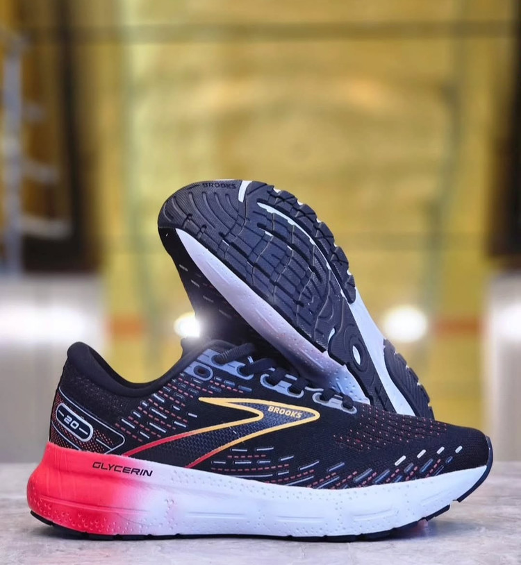 کتونی بروکس گلیسرین ۲۰/BROOKS GLYCERIN 20 /ساخت ویتنام/سایز ۴۰ تا ۴۵/ فروش بصورت عمده و تک