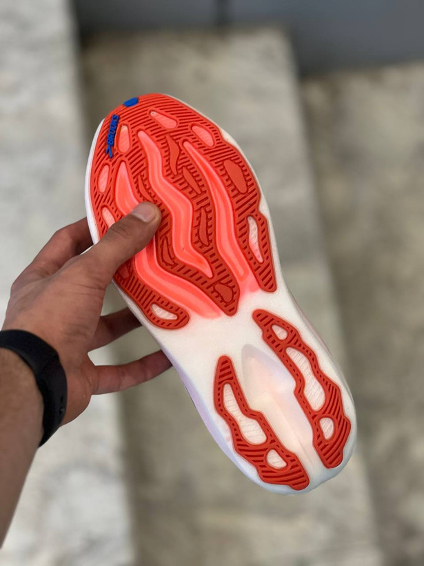 کتونی بروکس/Brooks Glycerin StealthFit 22 /ساخت ویتنام وارداتی/ سایز ۳۶تا ۴۰/ فروش عمده و تک /