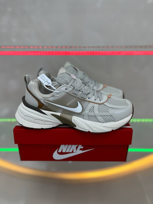 کتونی نایک وی تو کی ساخت ویتنام وارداتی/سایز ۳۷تا ۴۱/Nike V2k Run/ فروش عمده و تک