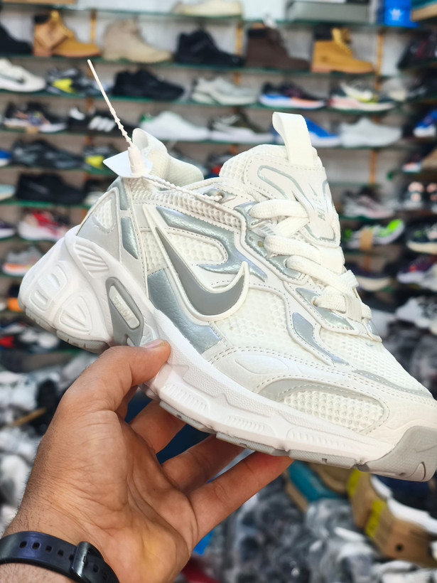 کتونی نایک وی فایو کیNike v5k run/سایز 37 الی 40/ فروش عمده و تک/ ضمانت کالا
