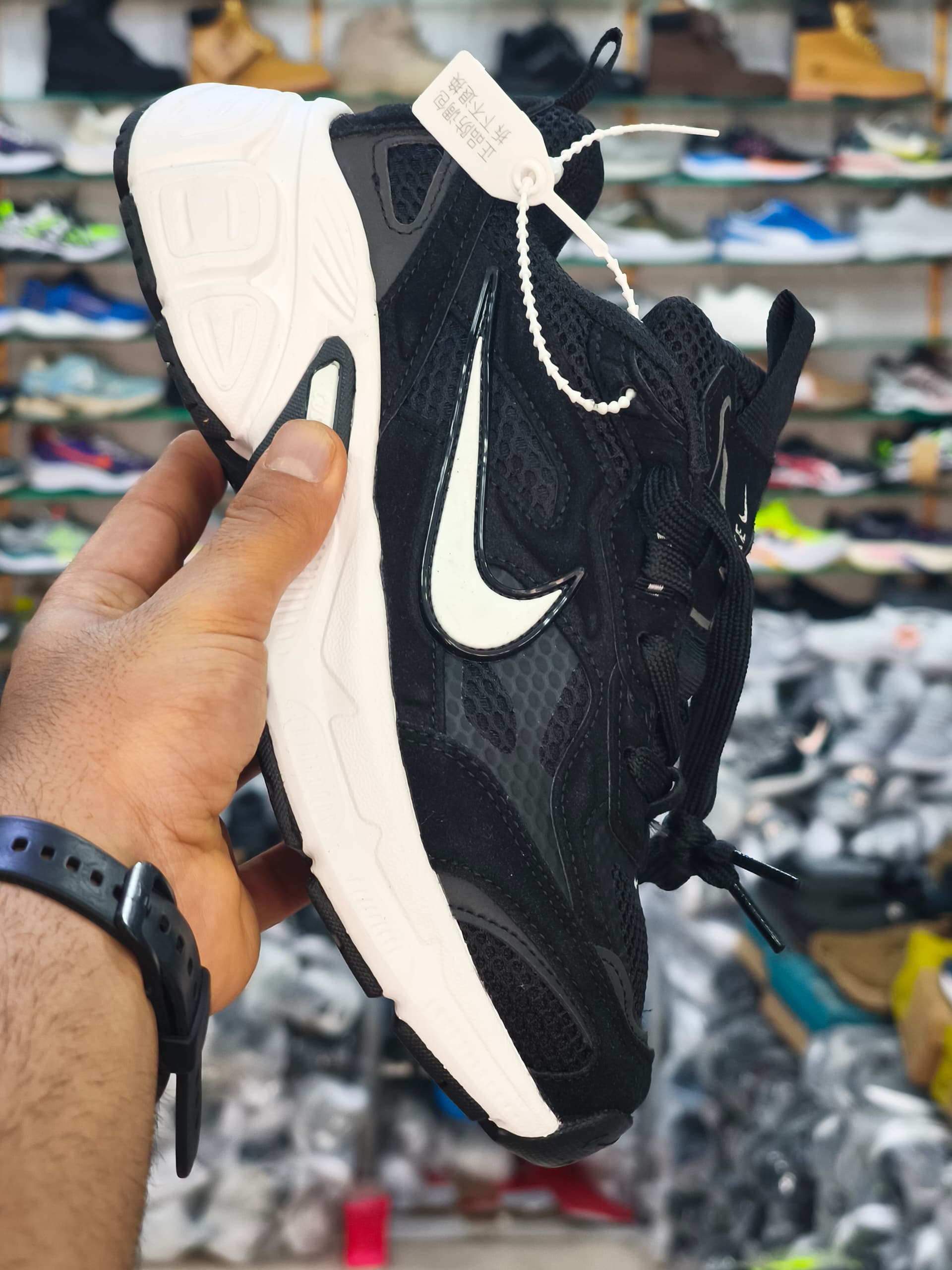 نایک وی فایو کیNike v5k run/سایز 37 الی 40/ فروش عمده و تک/بالاترین کیفیت