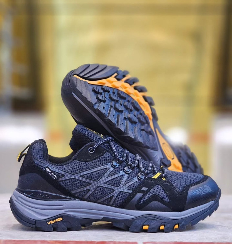 کتونی ویتنامی نورث فیس ، وارداتی ساخت ویتنام سایز ۴۰ تا ۴۵ . فروش بصورت عمده و تک . North Face Hedgehog FastpackGTX
