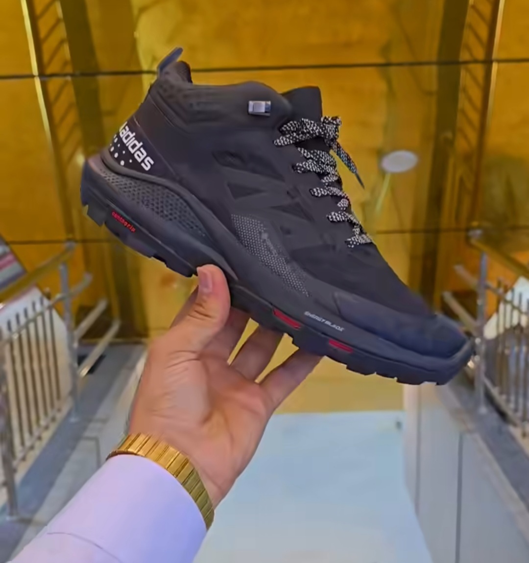 کتونی ادیداس گورتکس/ ساخت ویتنام وارداتی/ ، سایز ۴۰ تا ۴۵. فدوش عمده و تک .Adidas Gore_Tex Vietnam