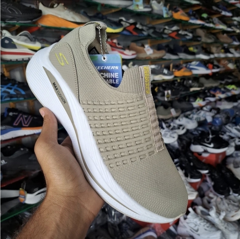 کتونی اسکیچرز مدل GO Walk max Cushioning , سایز ۴۰تا۴۵، ساخت ویتنام ، فروش عمده و تک .