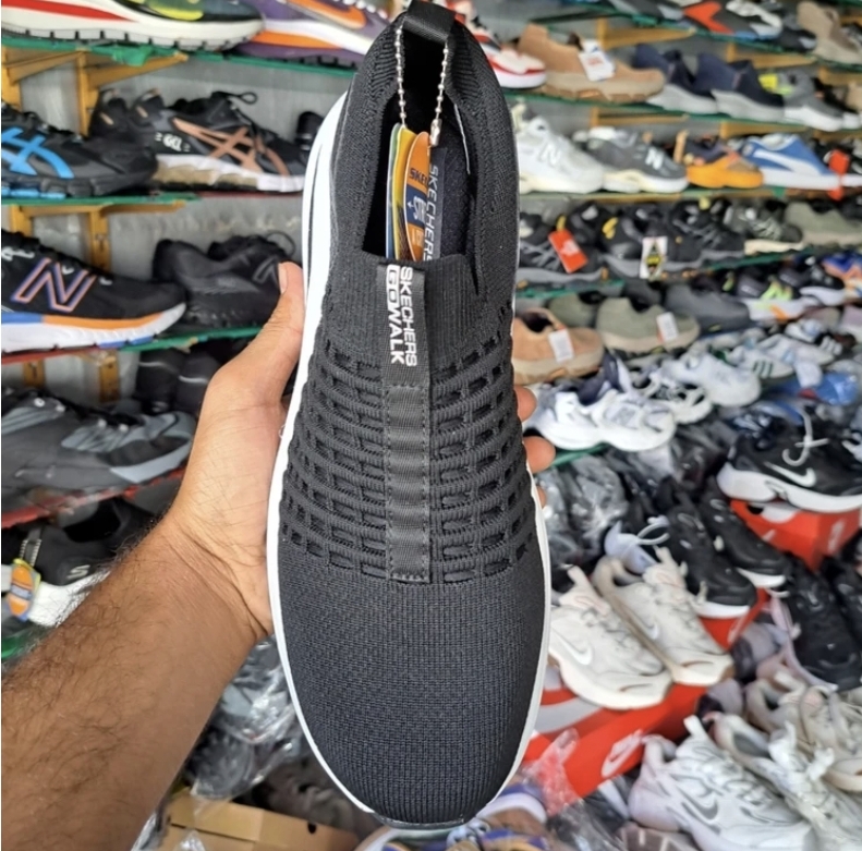 کتونی اسکیچرز مدل GO Walk max Cushioning , سایز ۳۷ تا ۴۰، ساخت ویتنام ، فروش عمده و تک .