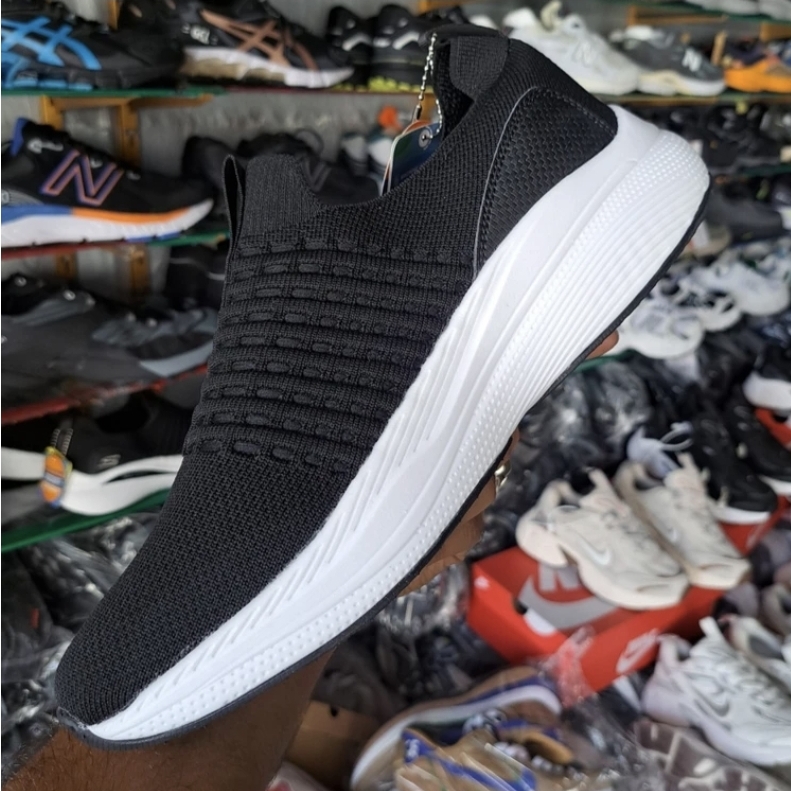 کتونی اسکیچرز مدل GO Walk max Cushioning , سایز ۳۷ تا ۴۰، ساخت ویتنام ، فروش عمده و تک .