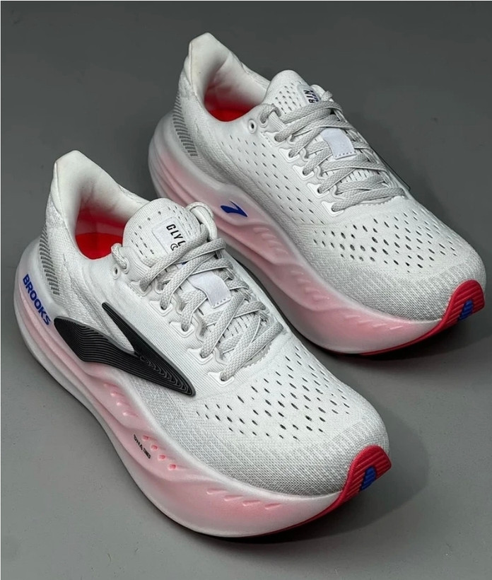 کتونی بروکس/Brooks Glycerin StealthFit 22 /ساخت ویتنام وارداتی/ سایز ۳۶تا ۴۰/ فروش عمده و تک /