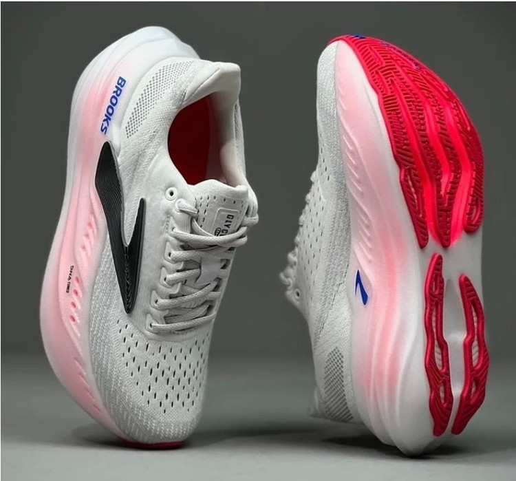 کتونی بروکس/Brooks Glycerin StealthFit 22 /ساخت ویتنام وارداتی/ سایز ۳۶تا ۴۰/ فروش عمده و تک /