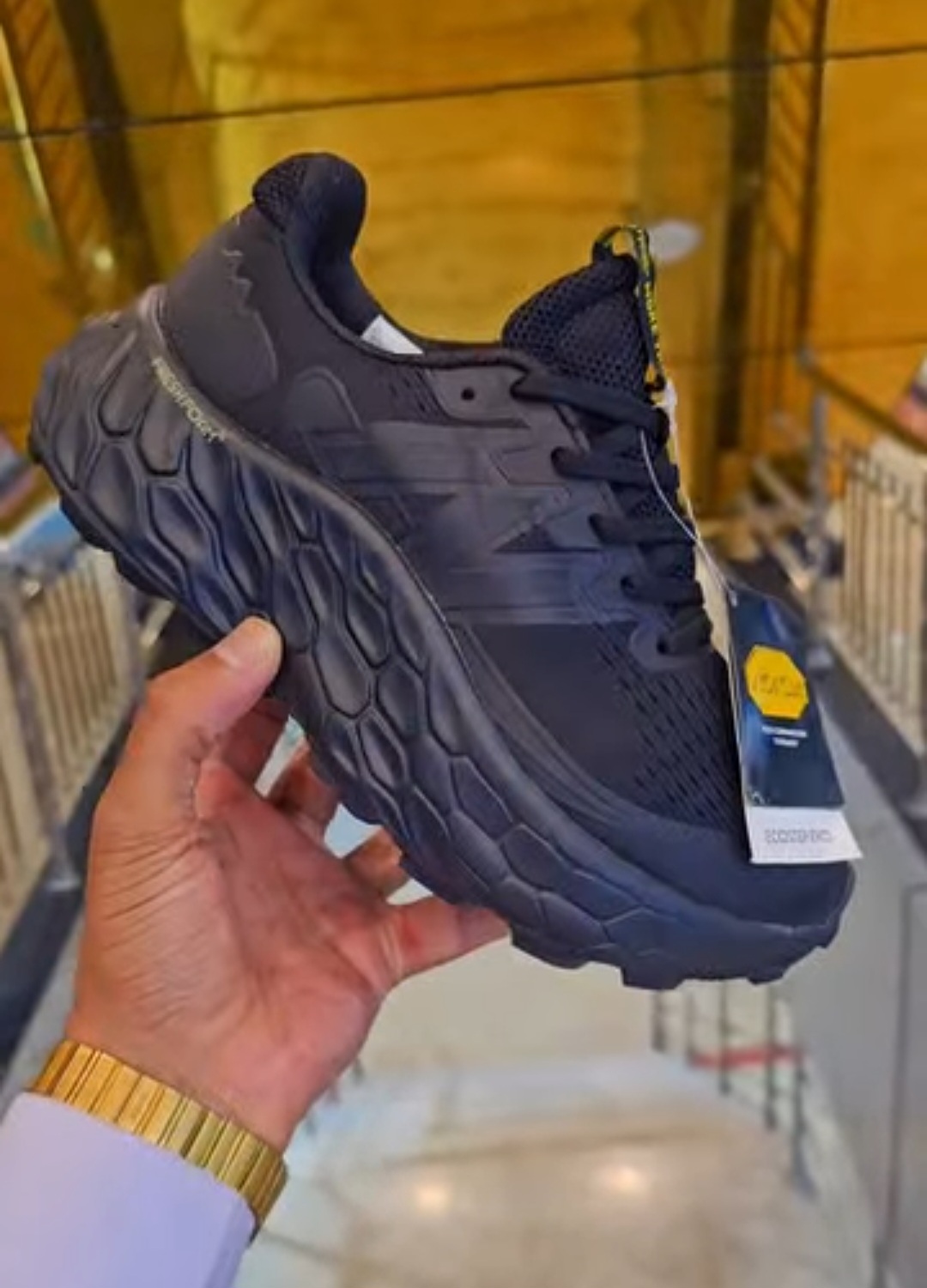 کتونی نیوبالانس فرش فوم تریل وی ۳/New balance fresh foam x more trail v3