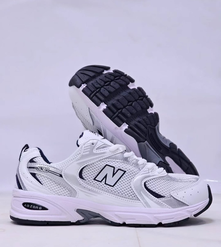 کتونی نیوبالانس ۵۳۰/New balance 53۰/وارداتی ساخت ویتنام/با جعبه بارکد دار/سایز۳۷تا ۴۵/فروش بصورت عمده و تک .