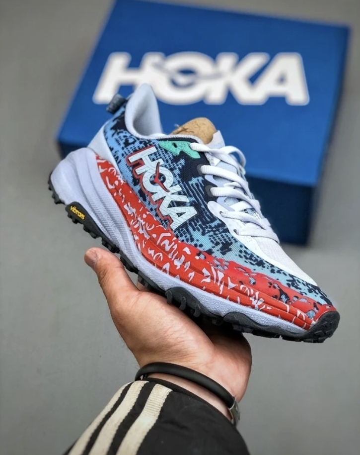 کتونی هوکا اسپید گوت ۶/Hoka speedgoat 6/سایز ۴۰ تا ۴۵/فروش بصورت عمده و تک/تضمین کیفیت
