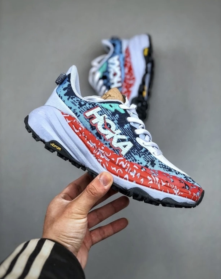 کتونی هوکا اسپید گوت ۶/Hoka speedgoat 6/سایز ۴۰ تا ۴۵/فروش بصورت عمده و تک/تضمین کیفیت