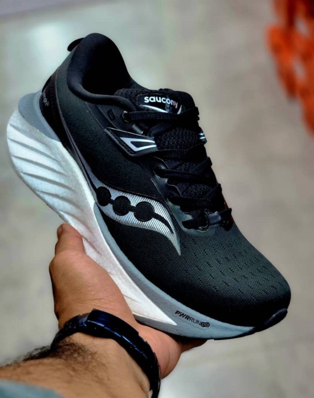 کتونی ساکونی تریمپ۲۲/ Saucony Triumph 22/وارداتی ساخت ویتنام/فروش بصورت عمده و تک