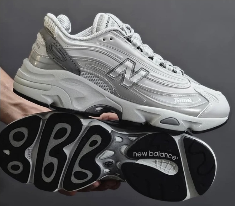 نیوبالانس ۱۰۰۰.Newbalance1000ساخت ویتنام .سایز ۴۰ تا ۴۵. فروش عمده و تک