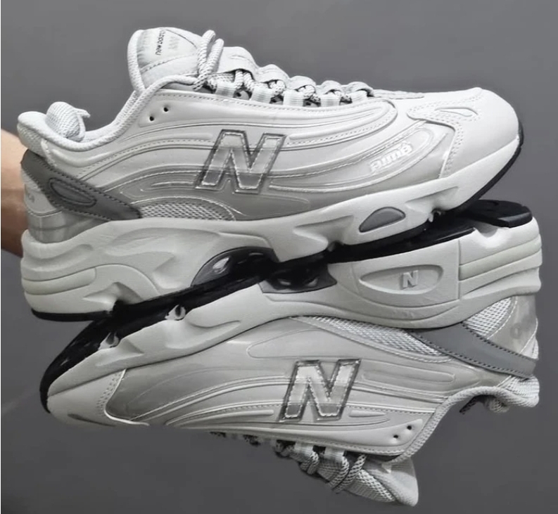 نیوبالانس ۱۰۰۰.Newbalance1000ساخت ویتنام .سایز ۴۰ تا ۴۵. فروش عمده و تک