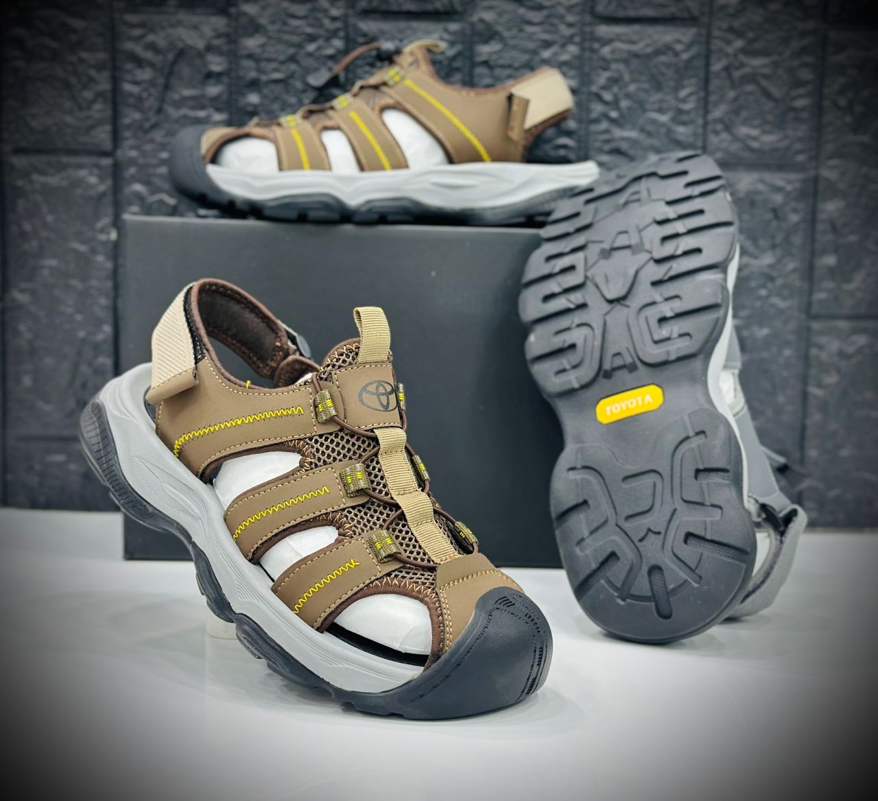 صندل تویوتا | Sandal Toyota
