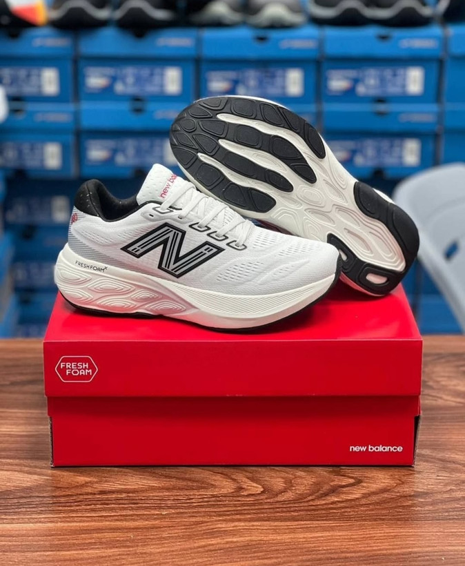 کتونی نیوبالانس 880/Newbalance 880 vietnam /ساخت ویتنام/سایز ۴۰الی ۴۵/فروش عمده و تک