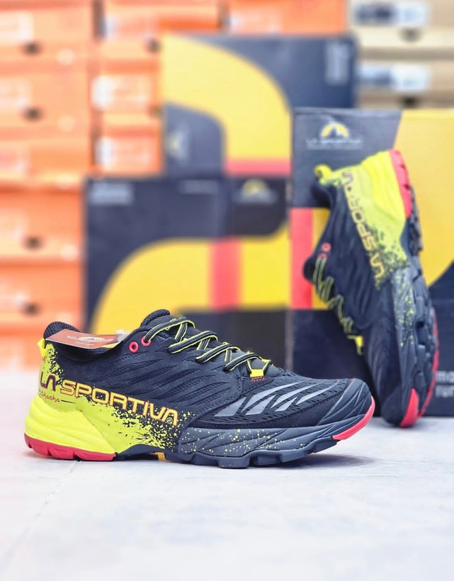 کتونی لاسپورتیوا/La Sportiva Ultra Raptor II Shoes/ساخت ایتالیا وارداتی/سایز ۴۰ تا ۴۵/ فروش عمده و تک/جعبه بارکددار