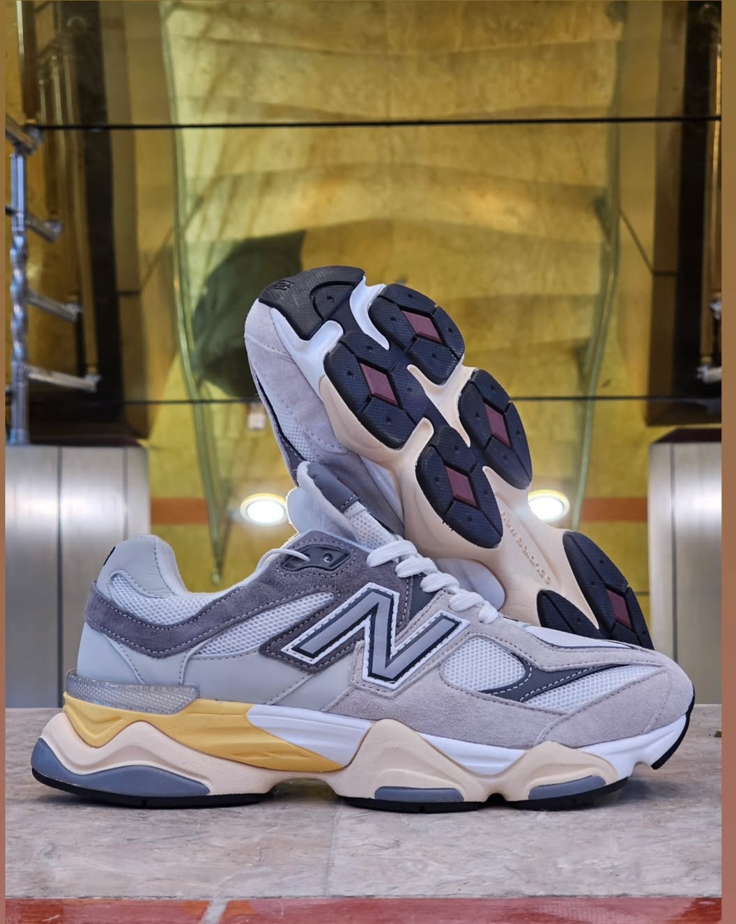 کتونی نیوبالانس ۹۰۶۰ New balance 9060ساخت ویتنام وارداتی , سایز ۴۰ الی ۴۵ ، فروش عمده و تک