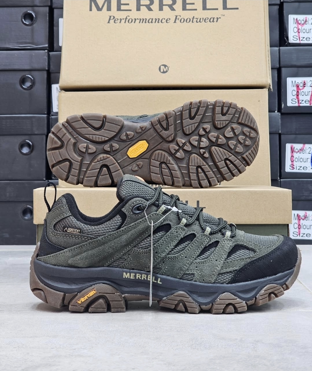 کتونی مرل ترکینگ موآب Moab ضدآب GORE-TEX با زیره ویبرام/سایز ۴۰ تا ۴۵/تضمین کیفیت/فروش عمده و تک