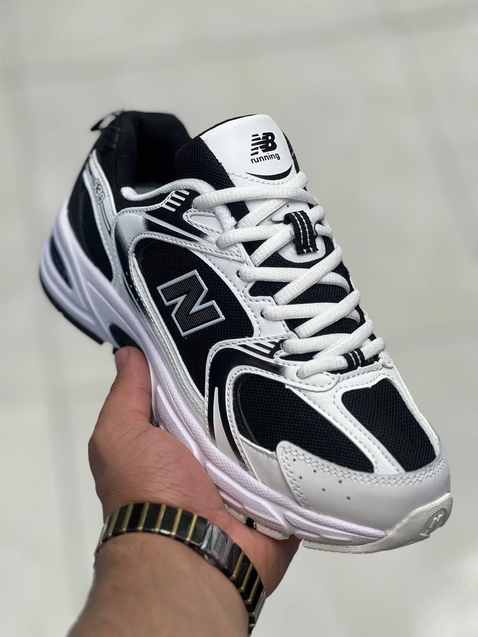 کتونی نیوبالانس ۵۳۰، new balance 530 ساخت ویتنام ست اسپرت مناسب پیاده رویی،دویدن ،رانینگ،سایز 37 تا ۴۵همراه با جعبه بارکد دار فروش بصورت عمده و تک newbalance530