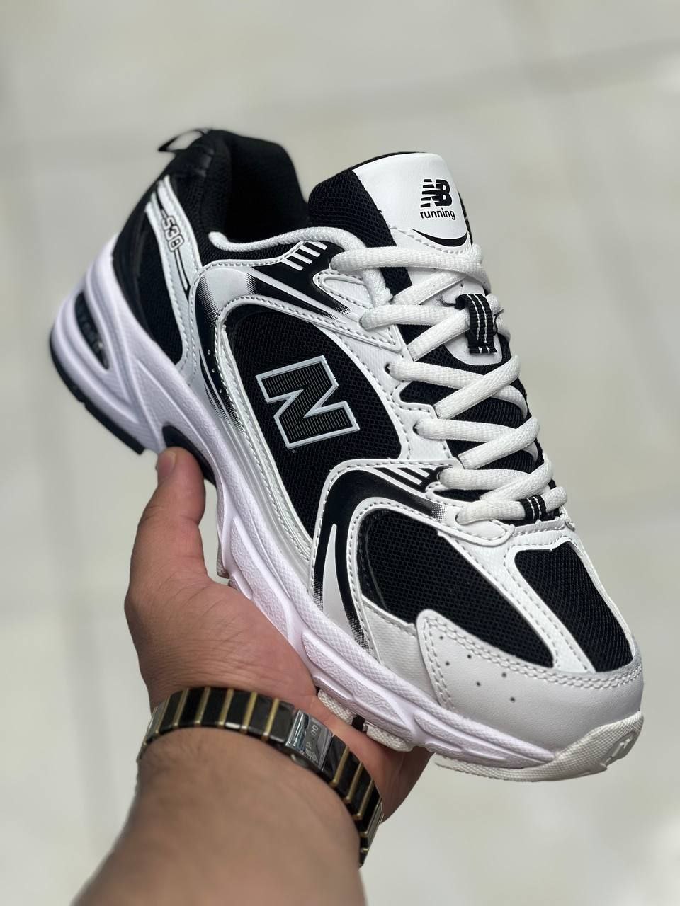 کتونی نیوبالانس ۵۳۰، new balance 530 ساخت ویتنام ست اسپرت مناسب پیاده رویی،دویدن ،رانینگ،سایز 37 تا ۴۵همراه با جعبه بارکد دار فروش بصورت عمده و تک newbalance530