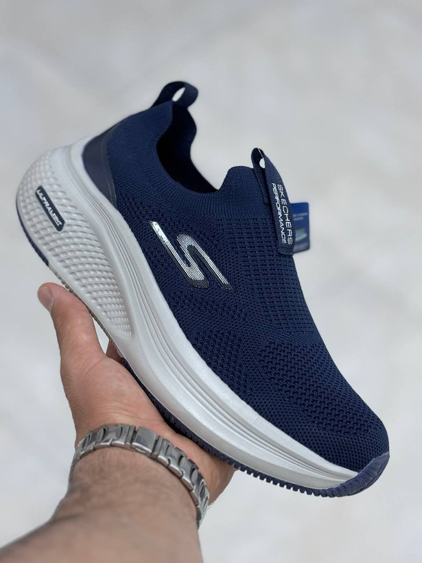 کتونی اسکیچرز اسلیپ آن بدون بند طبی و راحت ،سایز ۴۰ تا ۴۵ . Skechers Go Walk
