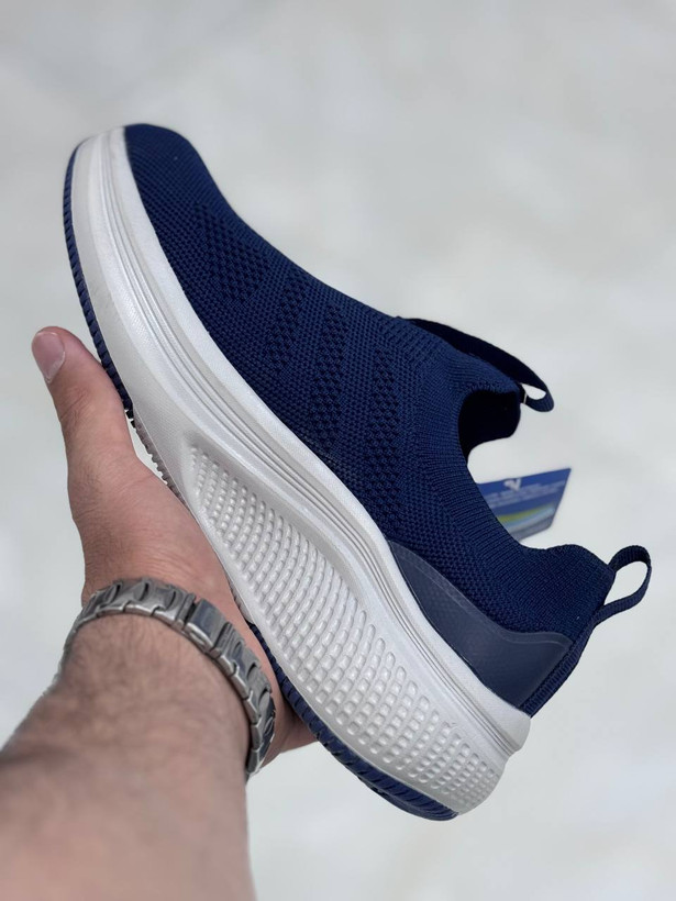 کتونی اسکیچرز اسلیپ آن بدون بند طبی و راحت ،سایز ۴۰ تا ۴۵ . Skechers Go Walk