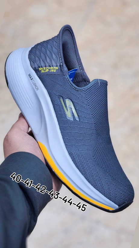 اسکیچرز اسلیپ سایز ۴۰ تا ۴۵ فروش بصورت عمده و تک تضمین کیفیت کالا Skechers slip ins