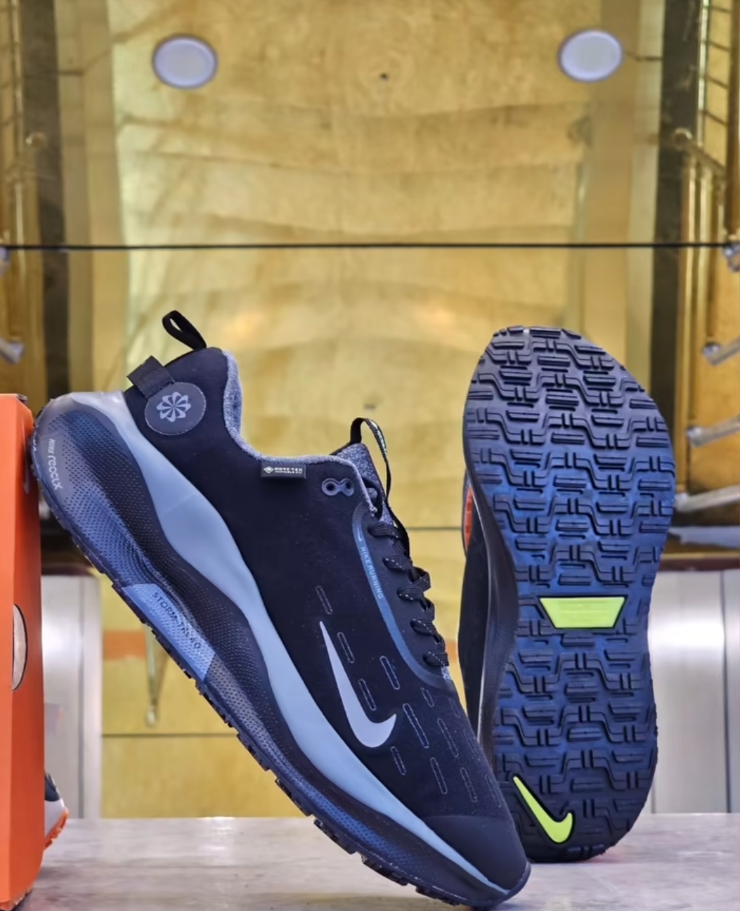 کتونی نایک اینفینیتی گورتکس/ Nike React Infinity Run 4 Goretex Herenفروش بصورت عمده و تک سایز ۴۰ الی۴۵. تضمین کالا