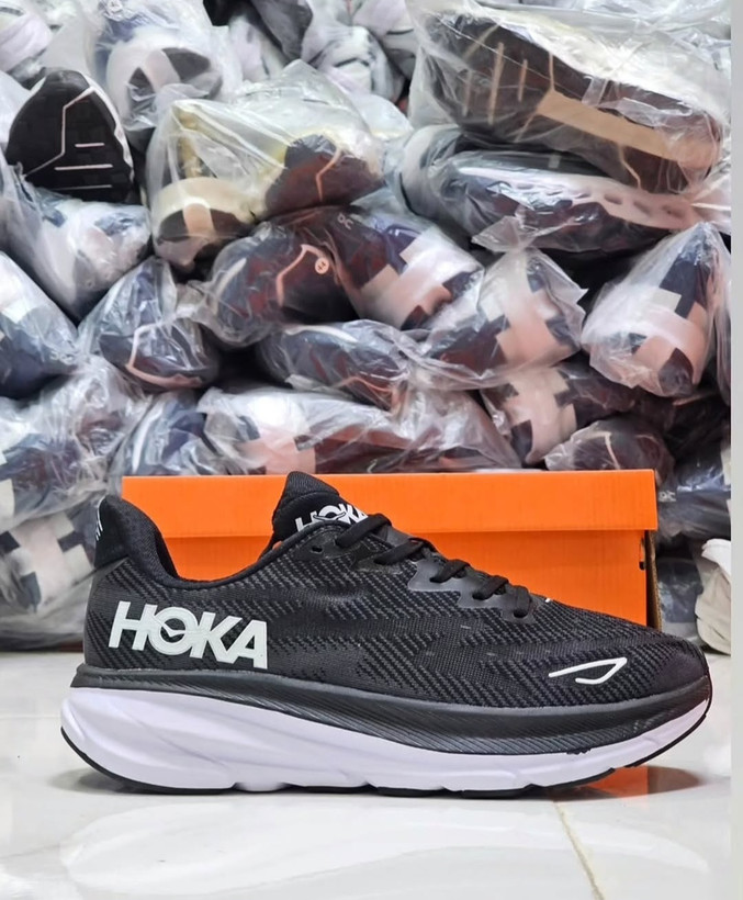 کتونی هوکا کلیفتون ۹Hoka Clifton ۹ ساخت ویتنام