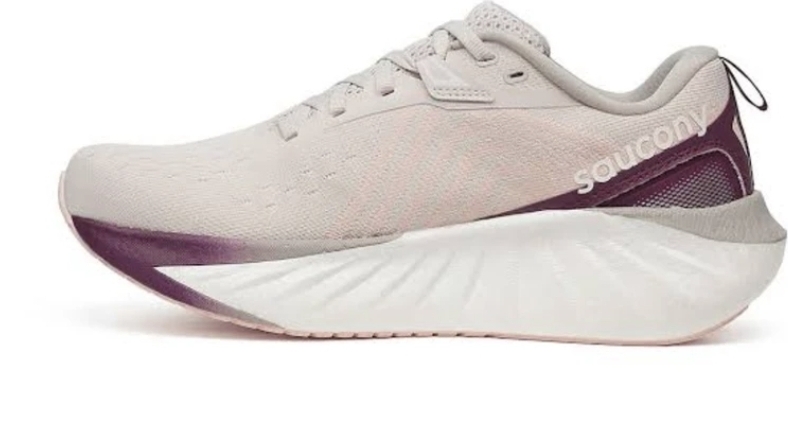 ساکونی تریمپ۲۲/ Saucony Triumph 22/سایز ۳۶ تا ۴۵. فروش بصورت عمده و تک .تضمین کیفیت کالا
