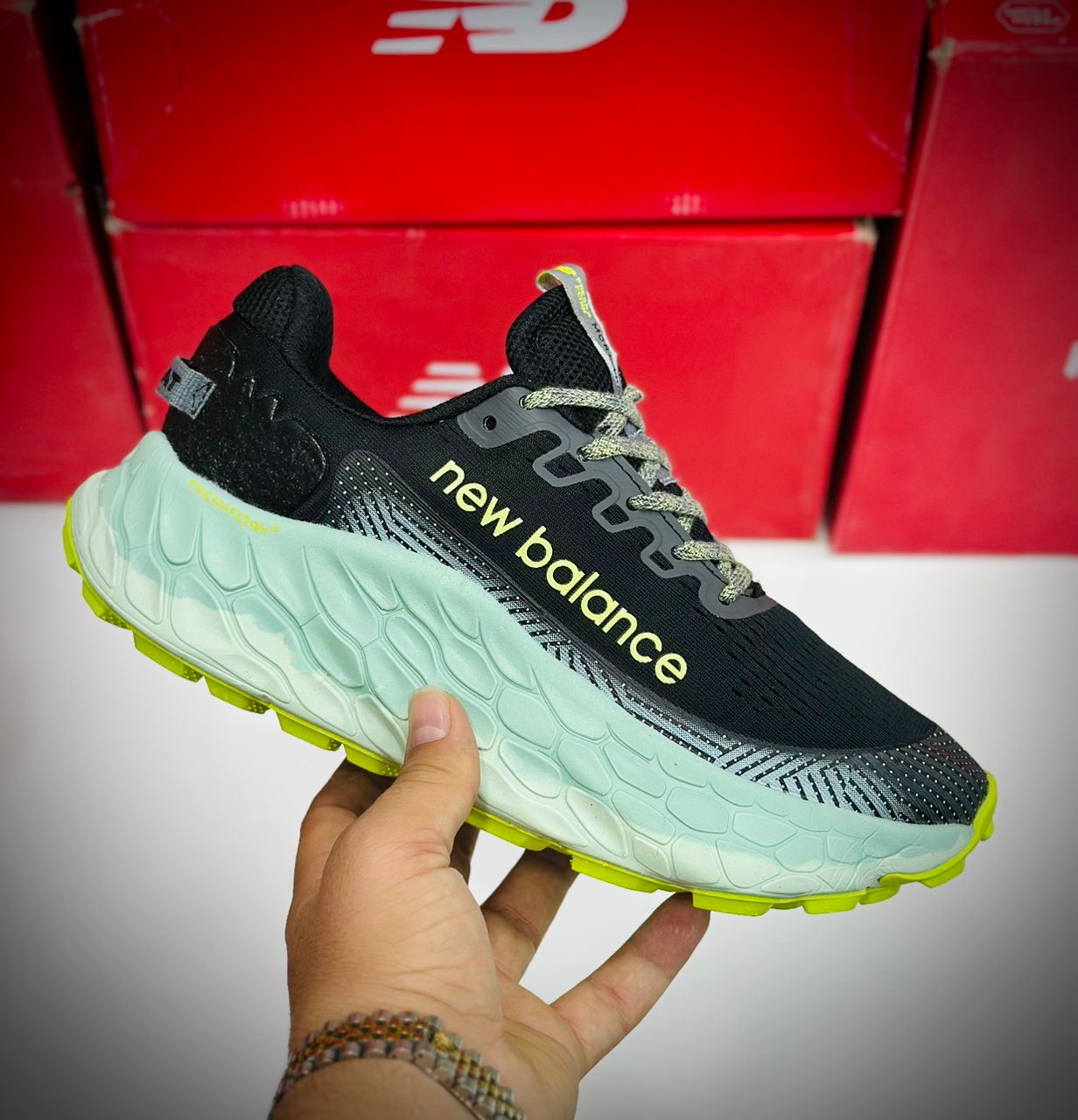 کتونی نیوبالانس فرش فوم تریل وی ۳/New balance fresh foam x more trail v3 / فروش بصورت عمده و تک ، ساخت ویتنام وارداتی . سایز ۴۰ تا ۴۵