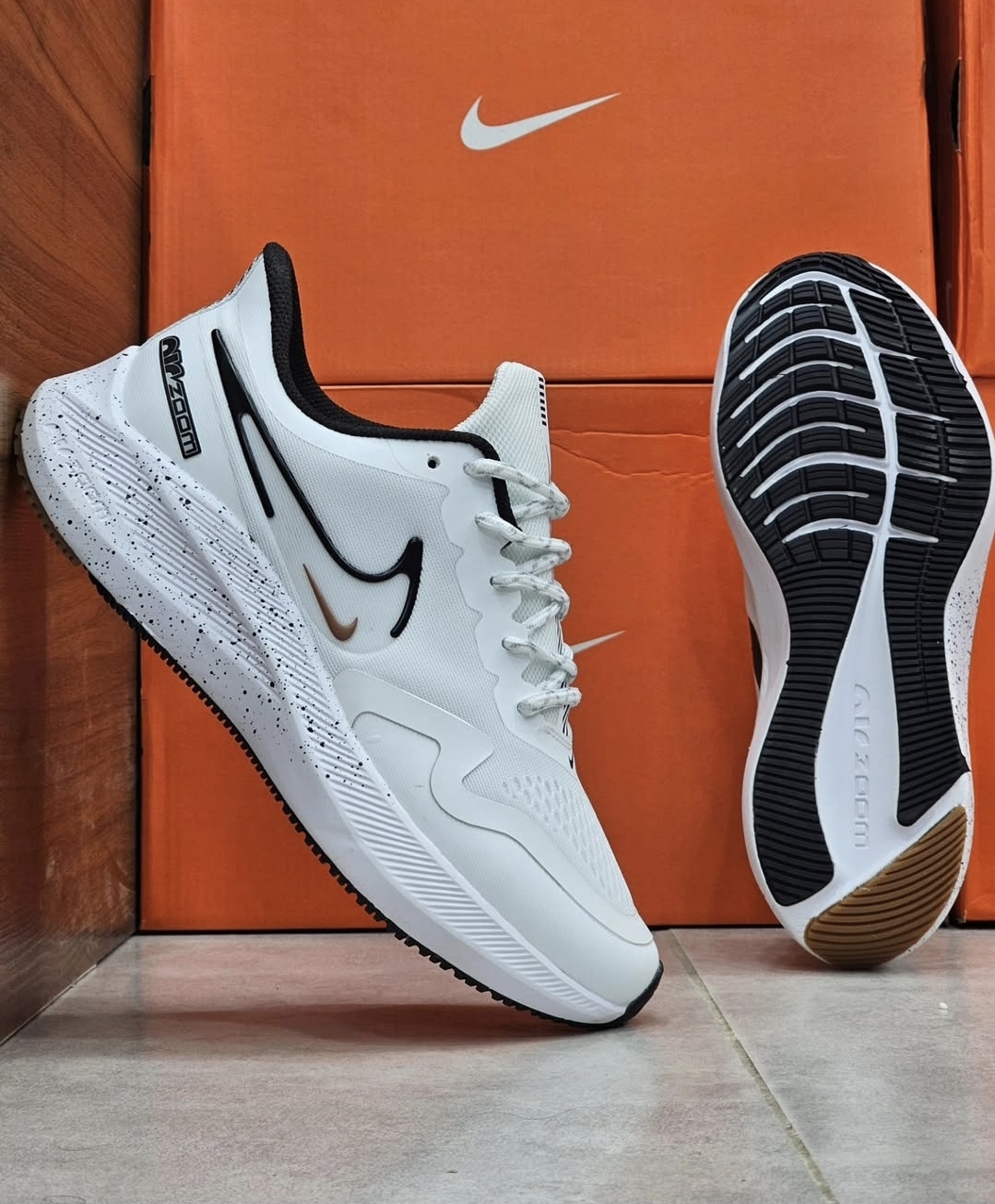 کتونی نایک ایر زوم/nike air zoom سایز ۴۰تا ۴۵ فروش عمده و تک تضمین کیفیت کالا