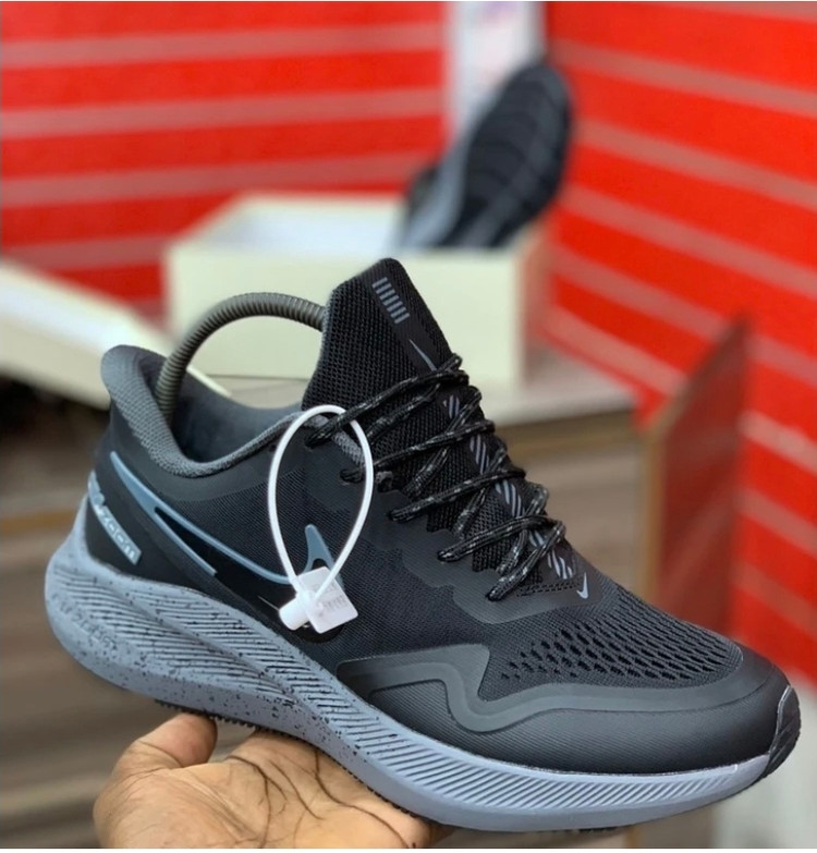 کفش نایک ایر زوم/nike air zoom سایز ۴۰تا ۴۵ فروش عمده و تک قیمت پایین