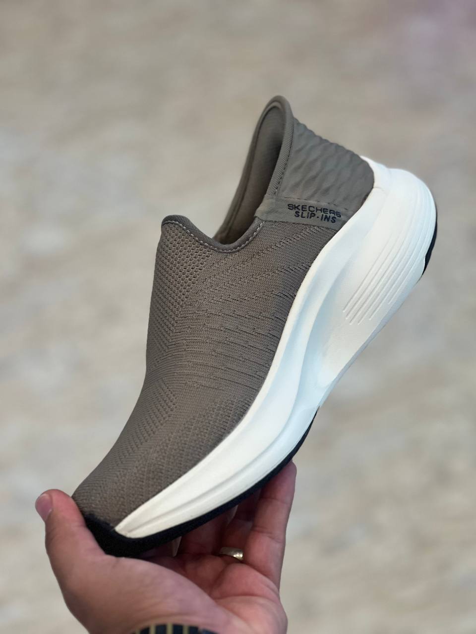 خرید اسکیچرزاسلیپ Skechers slip ins ساخت ویتنام سایز ۴۰ تا ۴۵ فروش بصورت عمده و تک