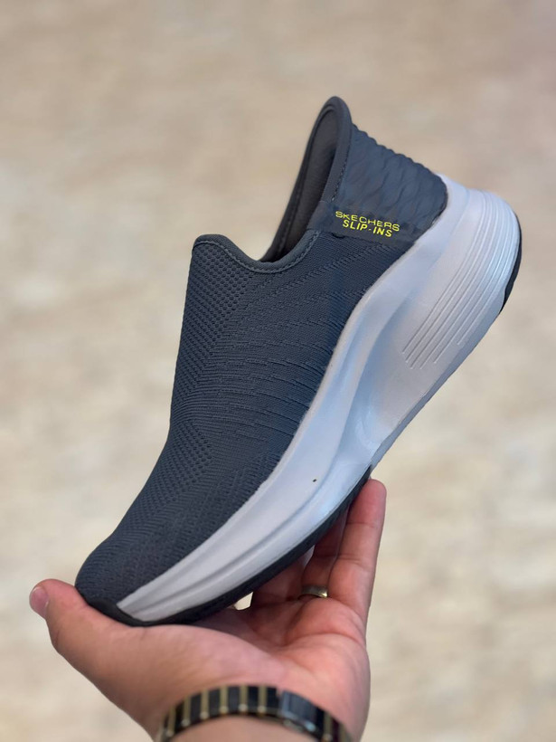 کتونی اسکیچرزاسلیپ Skechers slip ins ساخت ویتنام سایز ۴۰ تا ۴۵ فروش بصورت عمده و تک