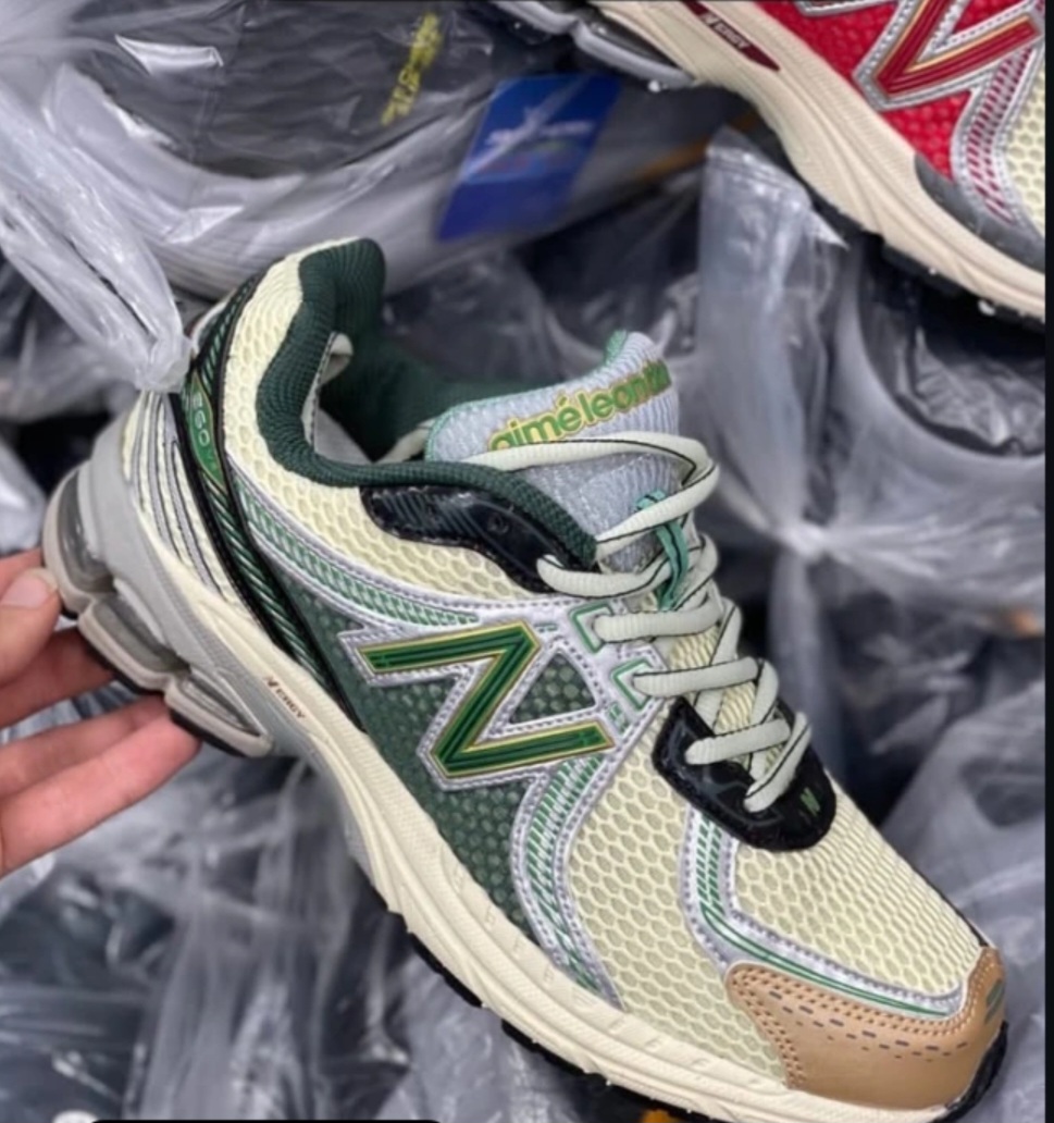کتونی نیوبالانس ۸۶۰/New balance 860 v3 /سایز ۴۰ تا ۴۵/ساخت ویتنام /فروش بصورت عمده و تک