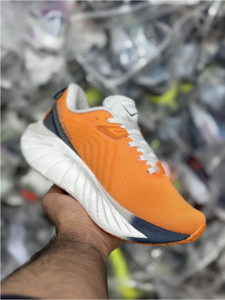 کتونی ساکونی تریمپ۲۲/ Saucony Triumph 22/سایز ۳۶ تا ۴۵. فروش بصورت عمده و تک .تضمین کیفیت کالا