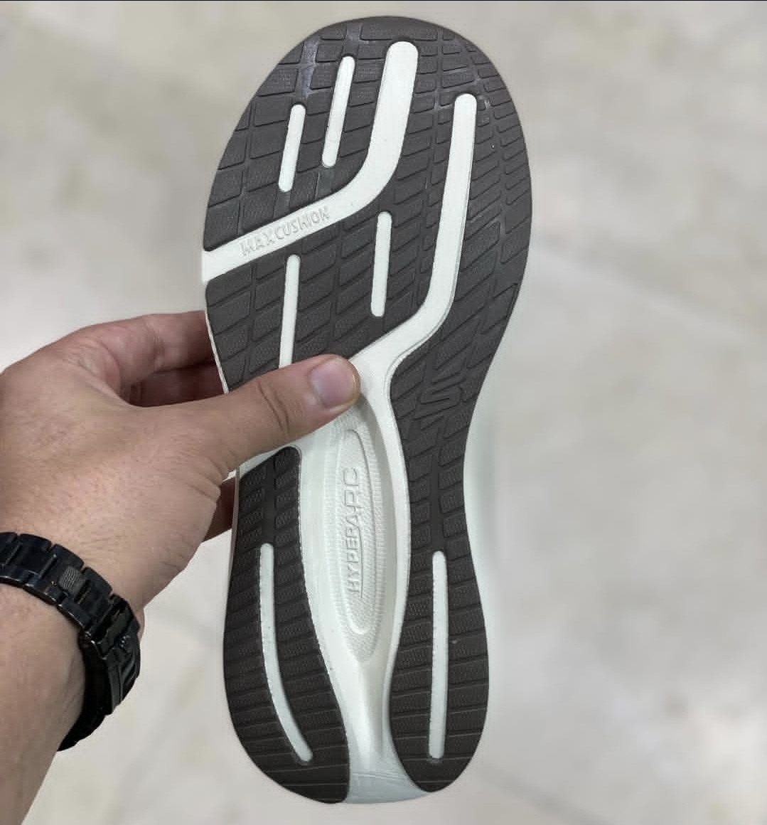کتونی اسکیچرز آرچ فیتSkechers Archfit Slip-ins ساخت ویتنام سایز۴۰ تا ۴۵ .فروش بصورت عمده و تک