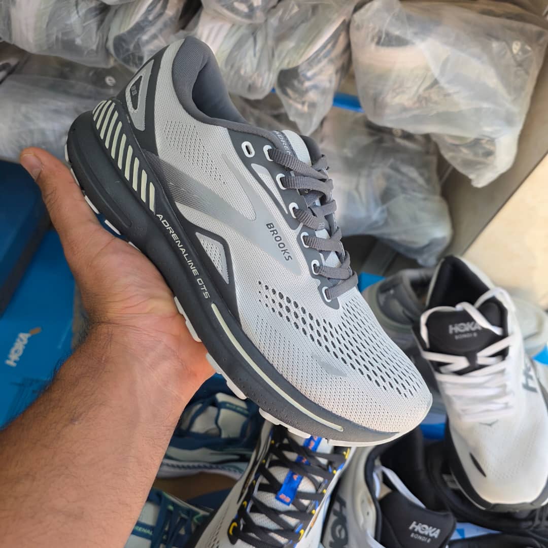 کفش بروکس آدرنالین جی تی اس ۲۳/ Brooks Adrenaline GTS 23 /ساخت ویتنام/ فروش بصورت عمده و تک