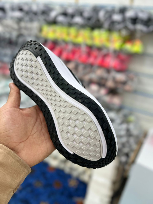 کتونی نایک زوم/Nike Zoom/ساخت ویتنام/فروش عمده و تک/ضمانت کالا