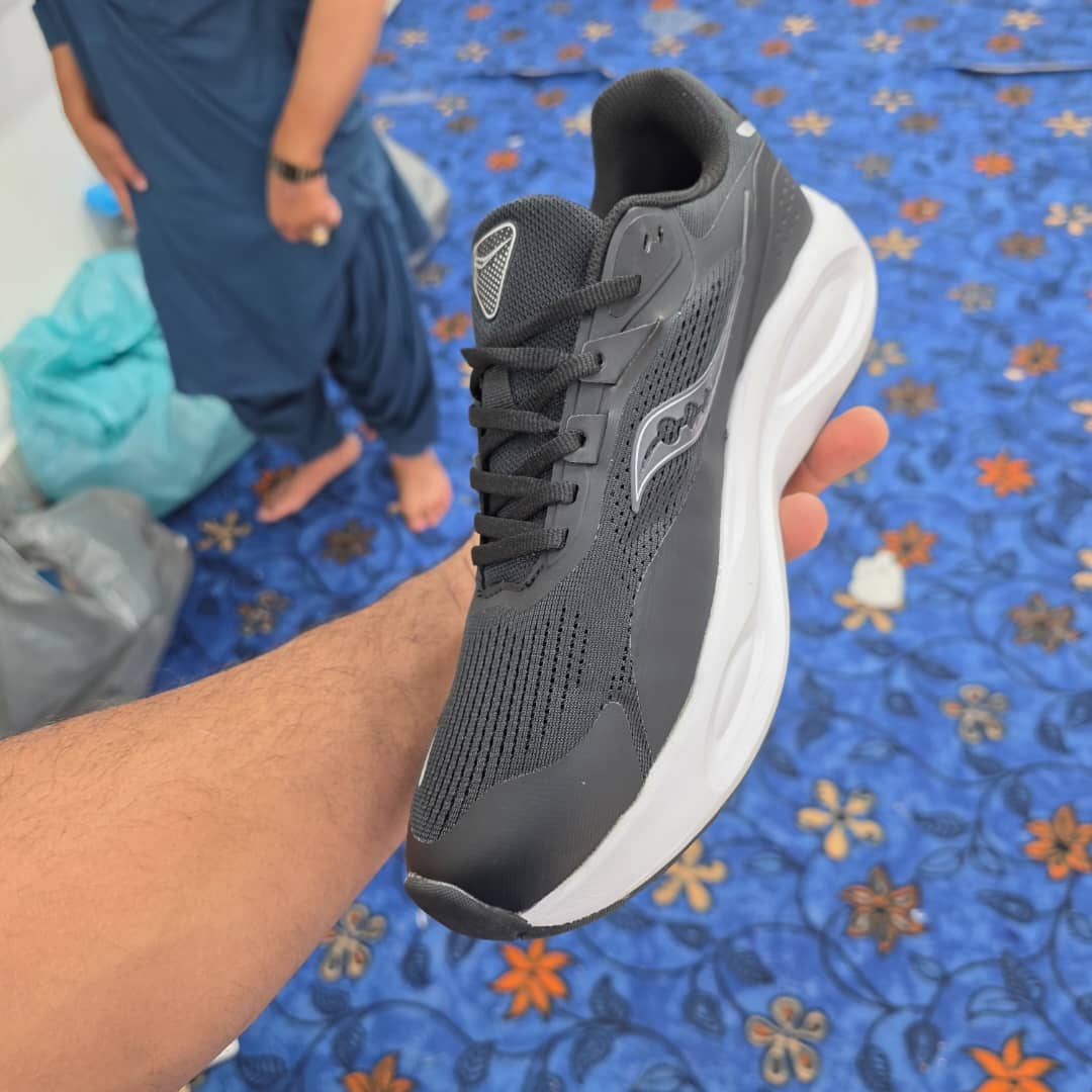 کتونی ساکونی فونیکس اینفرنو ۳/Saucony phoenix inferno 3 /سایز ۴۰ تا ۴۵/ فروش بصورت عمده و تک تضمین کیفیت کالا