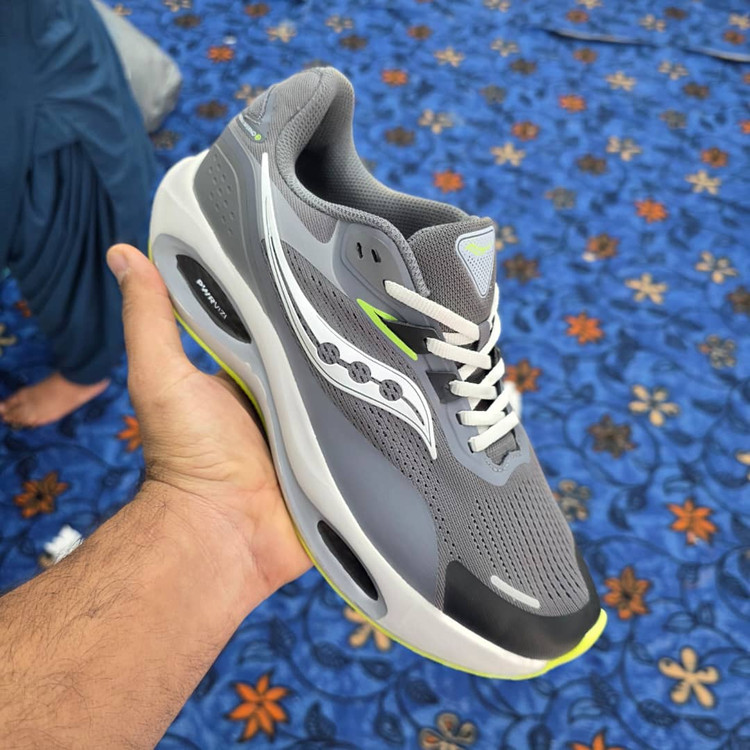 کتونی ساکونی فونیکس اینفرنو ۳/Saucony phoenix inferno 3 /ساخت ویتنام /سایز ۴۰ تا ۴۵/ فروش بصورت عمده و تک