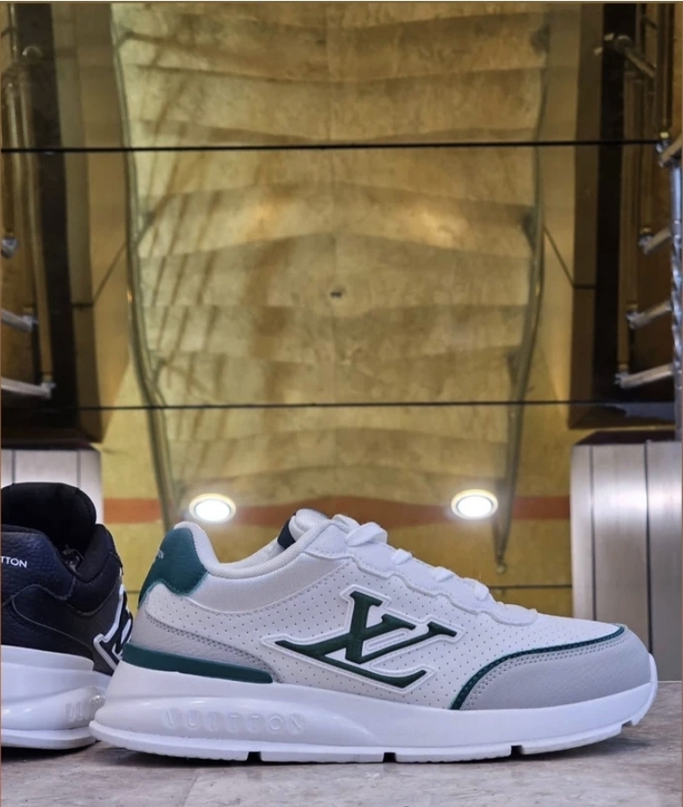 کتونی کلاسیک لویی ویتون/Louis Vuitton LV Classic/ضدآب با رویه چرم/سایز 40تا 45/ فروش عمده و تک